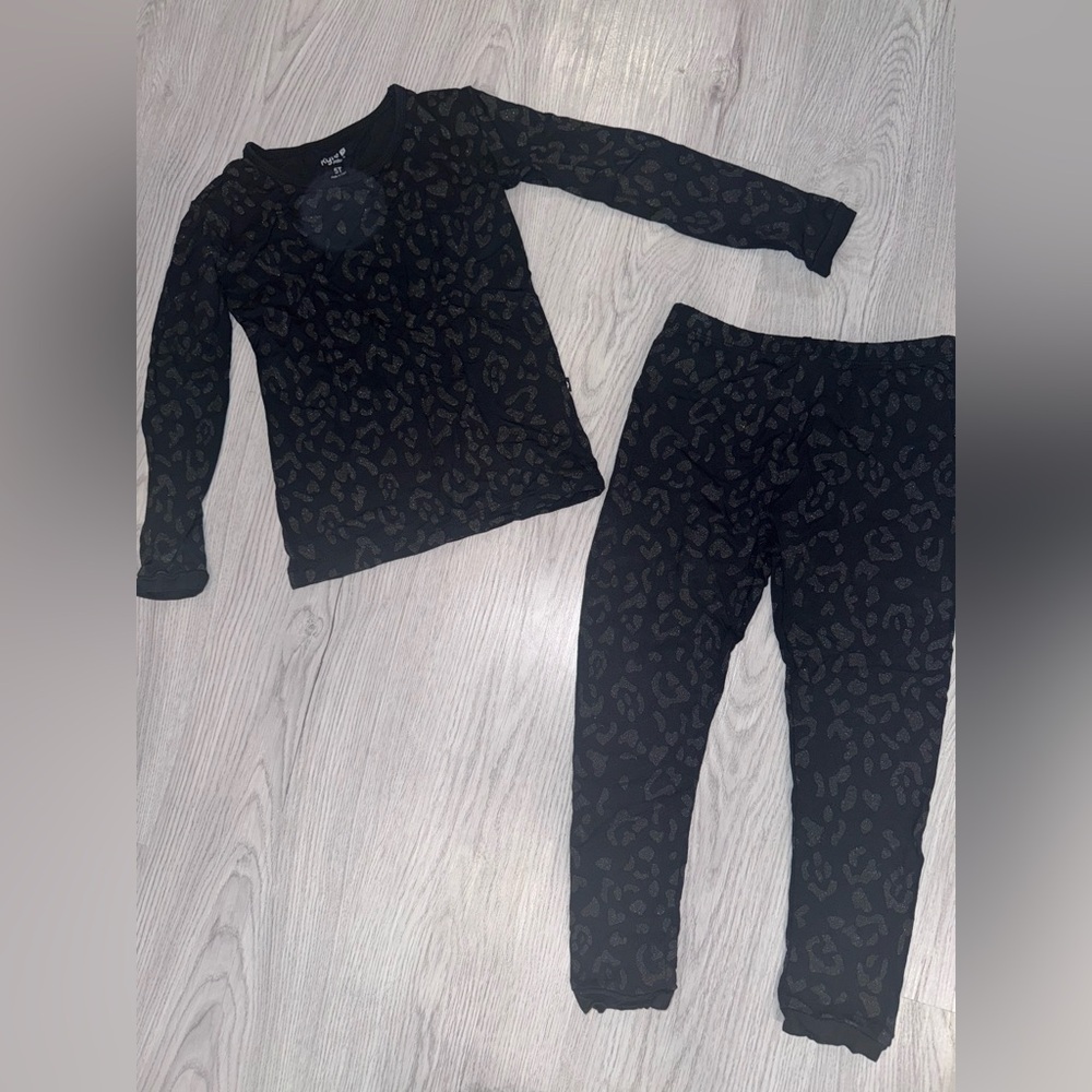 Kyte Baby Black Leopard Pajamas 5T